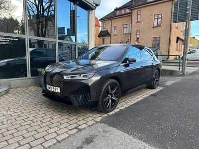 Begagnad BMW iX Comfort Edition 385 kW (524 HK) 2022 Grå SUV