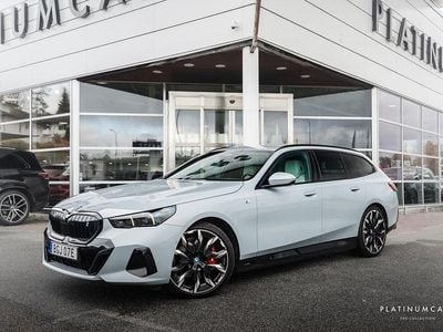 Begagnad BMW i5 M Sport 250 kW (340 HK) 2024 Grå Sedan