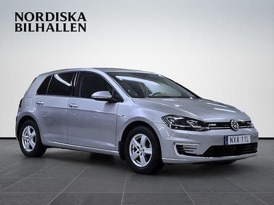 Silver Begagnad 2019 VW e-Golf Halvkombi | 149 795 kr (Marknadspris)