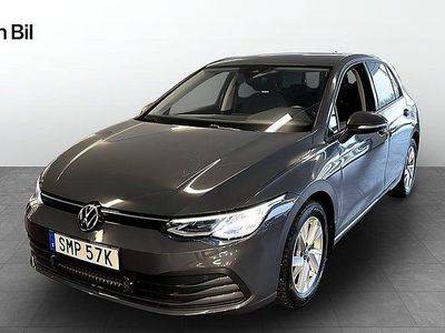 Grå Begagnad 2020 VW Golf VIII Kombi | 209 900 kr (Marknadspris)