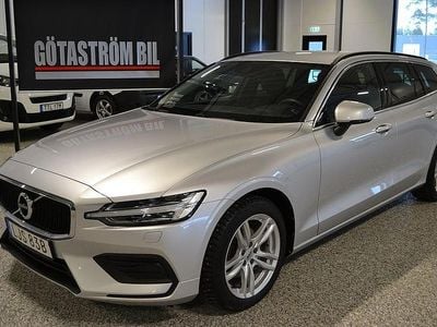 Silvermetallic metallic Begagnad 2021 Volvo V60 Momentum Kombi | 288 000 kr (Marknadspris)