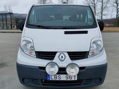 Vit Begagnad 2010 Renault Trafic Minibuss | 90 000 kr