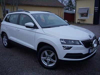 Vit Begagnad 2019 Skoda Karoq Ambition SUV | 229 900 kr (Marknadspris)