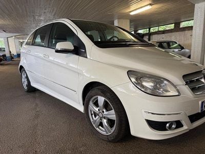 Mercedes B180