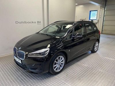 Svart Begagnad 2019 BMW 225 Advantage Kombi | 215 000 kr