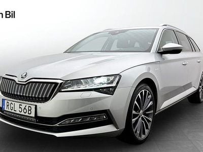 Begagnad Skoda Superb Business Line 156 HK (114 kW) 2023 Silver Kombi