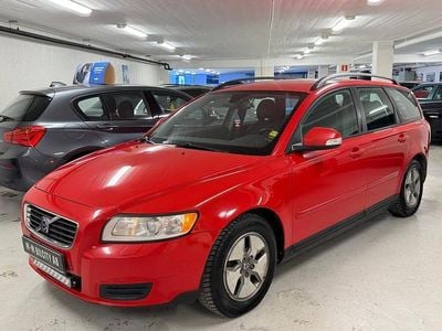 Begagnad Volvo V50 Kinetic 109 HK (80 kW) 2010 Röd Kombi