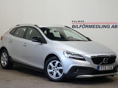 Silver Begagnad 2017 Volvo V40 CC Momentum Kombi | 159 900 kr (Marknadspris)