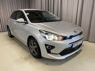 Grå Begagnad 2021 Kia Rio Advance Halvkombi | 139 900 kr (Bra pris)