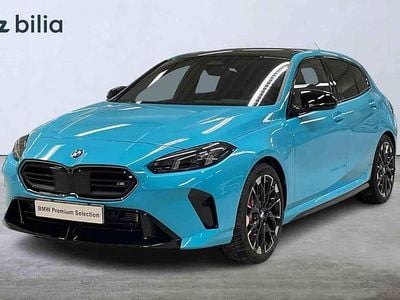 Blå Begagnad 2026 BMW M135 Halvkombi | 649 900 kr
