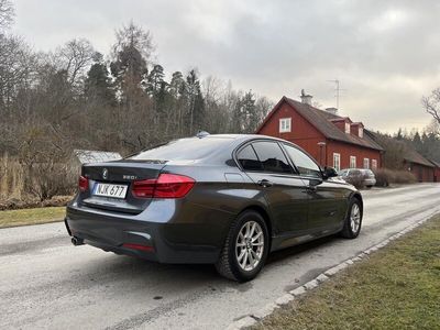 begagnad BMW 320 i xDrive Sedan M Sport Lågmil Fullutrustad