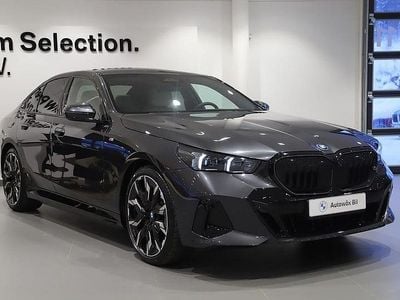 Grå Ny 2025 BMW 550 M Sport Sedan | 979 000 kr