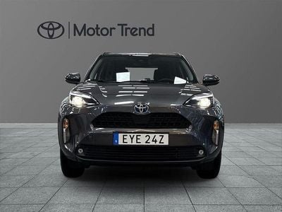 Grå Begagnad 2023 Toyota Yaris Hybrid Active | 239 000 kr (Bra pris)