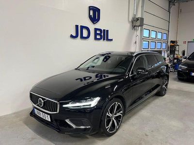 Svart Begagnad 2023 Volvo V60 Plus Kombi | 324 900 kr (Marknadspris)
