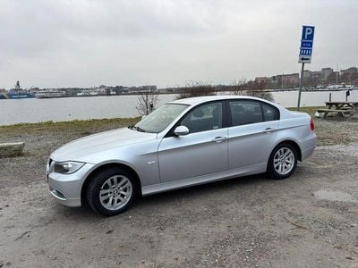 Silver metallic Begagnad 2006 BMW 320 Sedan | 89 000 kr (Lite dyr)