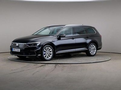 Svart Begagnad 2022 VW Passat Executive Kombi | 249 000 kr (Marknadspris)