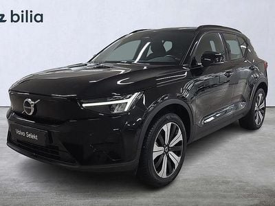 Svart Begagnad 2022 Volvo XC40 Pro SUV | 329 000 kr