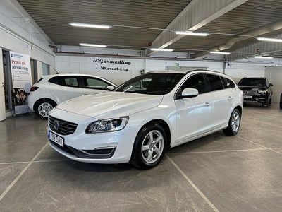 Begagnad Volvo V60 Momentum 181 HK (133 kW) 2014 Vit Kombi