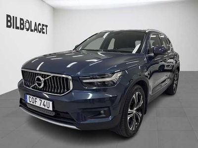 Mörkblå Begagnad 2020 Volvo XC40 Inscription SUV | 329 800 kr (Marknadspris)