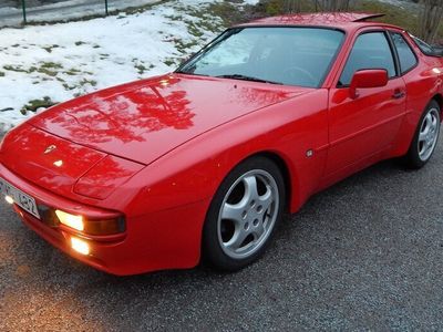 Porsche 944