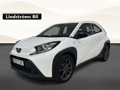Vit Begagnad 2022 Toyota Aygo X Play SUV | 172 900 kr (Lite dyr)