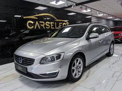 Silver Begagnad 2017 Volvo V60 Momentum Kombi | 99 900 kr (Marknadspris)