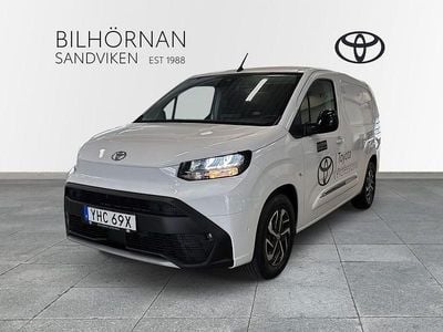 Vit Begagnad 2024 Toyota Proace City City Minibuss | 518 750 kr