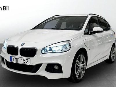 Vit Begagnad 2017 BMW 225 Kombi | 179 900 kr