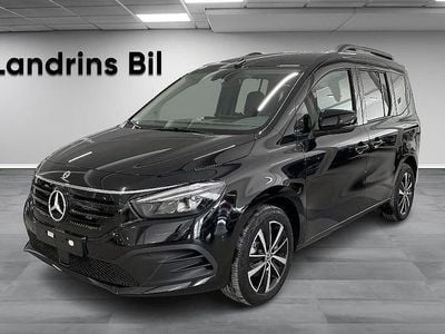 Begagnad 2024 Mercedes EQT200 Minibuss | 561 163 kr