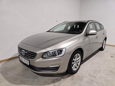 Brun Begagnad 2015 Volvo V60 Kombi | 149 500 kr