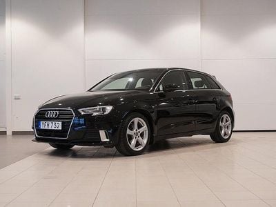 Svart Begagnad 2016 Audi A3 Sportback Comfort Halvkombi | 138 900 kr (Marknadspris)