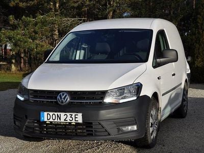 Vit Begagnad 2020 VW Caddy Minibuss | 139 500 kr (Marknadspris)