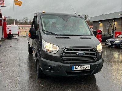 Grå Begagnad 2018 Ford Transit Pickup | 200 000 kr (Dyr)