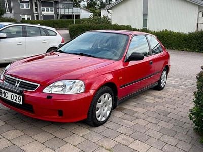 Begagnad 2000 Honda Civic Halvkombi | 58 000 kr