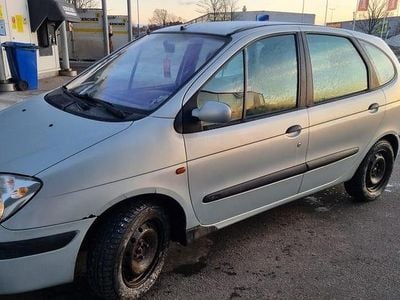 Begagnad Renault Scénic 107 HK (78 kW) 2001 Minibuss