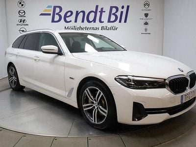 Vit Begagnad 2021 BMW 530e Comfort Edition Kombi | 294 500 kr (Bra pris)