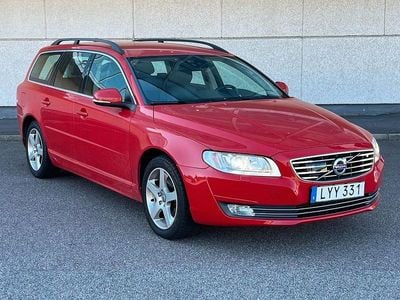 Begagnad Volvo V70 Momentum 150 HK (110 kW) 2016 Röd Kombi