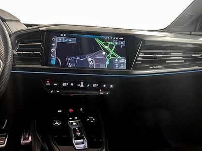 Svart Begagnad 2023 Audi Q4 Sportback e-tron S-Line SUV | 439 900 kr (Marknadspris)