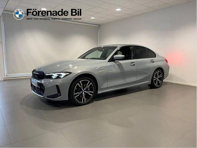 Begagnad BMW 330 M Sport 292 HK (214 kW) 2024 Brooklyn grå metallic Sedan