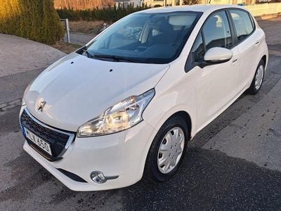 Begagnad Peugeot 208 82 HK (60 kW) 2015 Vit Halvkombi