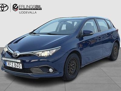 Blå Begagnad 2017 Toyota Auris Halvkombi | 129 000 kr (Bra pris)