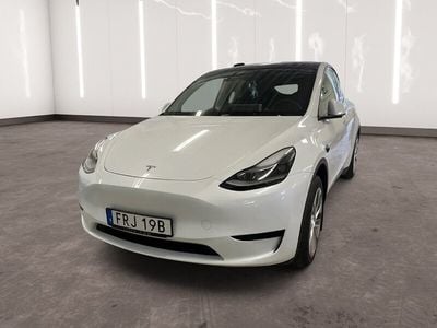 Vit Begagnad 2024 Tesla Model Y Standard Range SUV | 489 000 kr