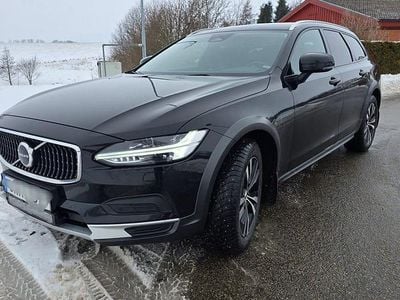 Begagnad Volvo V90 CC Momentum 197 HK (144 kW) 2022 Kombi