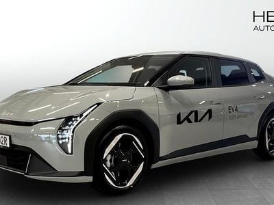 Grön (green) Ny 2025 Kia EV4 Plus Halvkombi | 479 900 kr (Superpris)