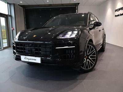 Ny Porsche Cayenne Black Edition 470 HK (345 kW) 2026 Svart SUV