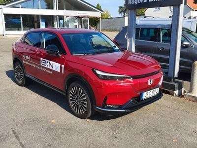 Mörkröd Begagnad 2023 Honda e:Ny1 SUV | 485 000 kr