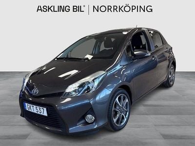 Begagnad Toyota Yaris Hybrid Edition 101 HK (74 kW) 2014 Grå Halvkombi
