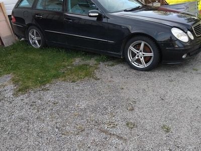 Mercedes E320