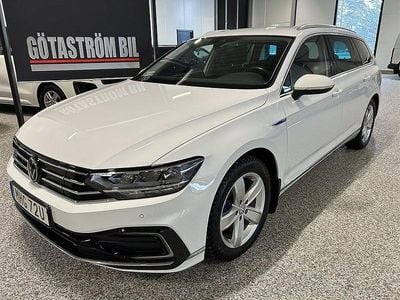 Begagnad VW Passat GTE 156 HK (114 kW) 2020 Candywhite med klarlack Kombi