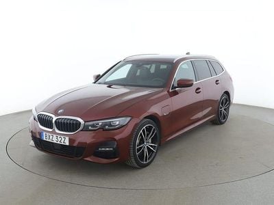 Röd Begagnad 2022 BMW 330 M Sport Kombi | 304 000 kr (Marknadspris)
